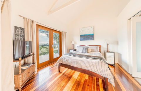 Outlook Hill Vineyard Cottages - Accommodation Asia 2