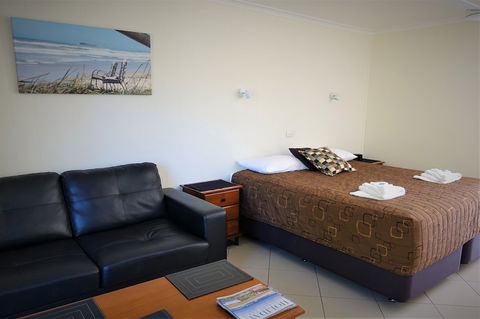 Pacific Palms Motor Inn - Accommodation Asia 3