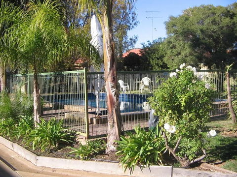 Orana Motor Inn - Accommodation Guide 6