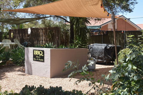 Orana Motor Inn - Accommodation Guide 0