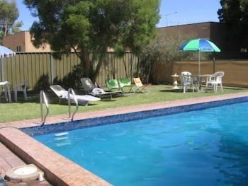 Orana Motor Inn - Accommodation Guide 5