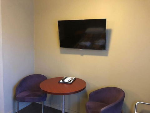 The Astor Hotel Motel - Accommodation Guide 5