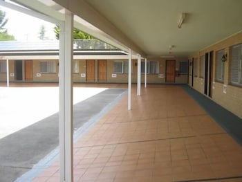 Settlers Motor Inn - Accommodation Asia 0