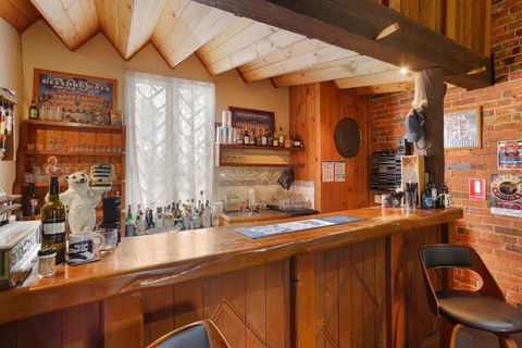 Diamond House Heritage Restaurant & Motor Inn - Accommodation Asia 5
