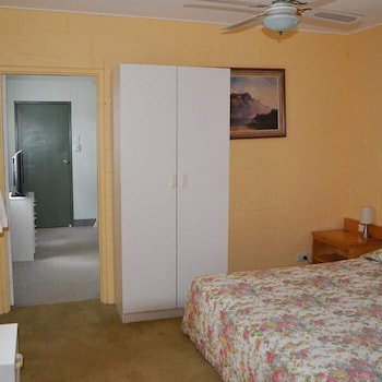 Beerwah Glasshouse Mountains Motel - Accommodation Guide 6