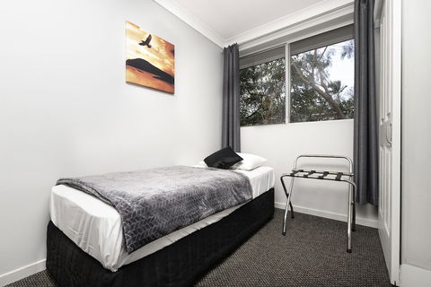 Bald Hills Motel - Accommodation Asia 3