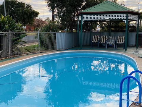 County Lodge Motor Inn - Accommodation Asia 1