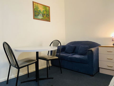 County Lodge Motor Inn - Accommodation Asia 2