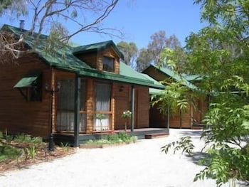 Cottages On Edward - Accommodation Guide 0