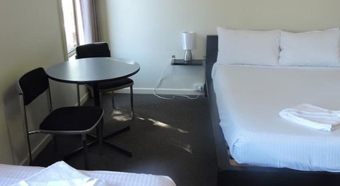 Town & Country Motel - Accommodation Asia 4