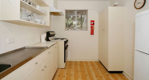 Malibu Apartments - Accommodation Asia 3