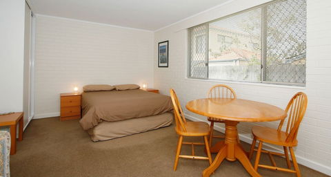 Malibu Apartments - Accommodation Asia 4