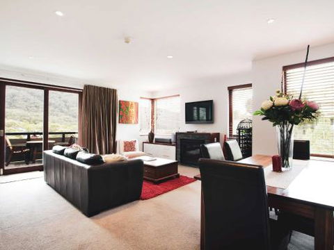 Elevation Apartments - Accommodation Asia 3