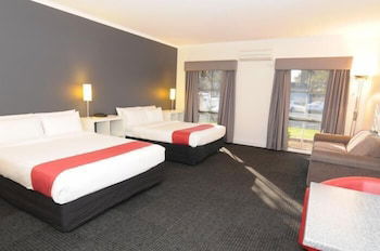 Caledonian Hotel Motel - Accommodation Asia 1