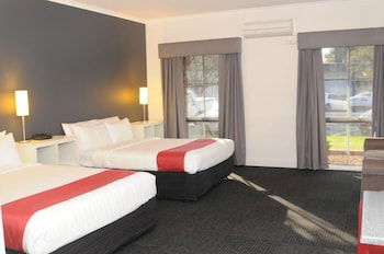 Caledonian Hotel Motel - Accommodation Asia 2
