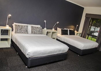 Caledonian Hotel Motel - Accommodation Asia 4