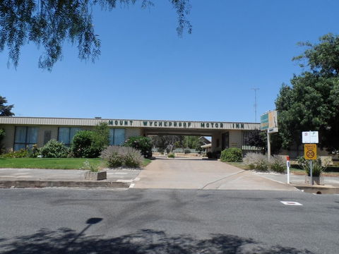 Mount Wycheproof Motor Inn - Accommodation Guide 4