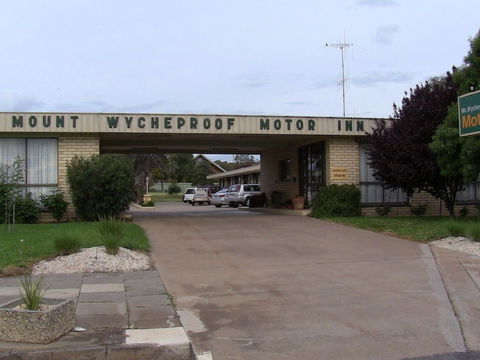 Mount Wycheproof Motor Inn - Accommodation Guide 2