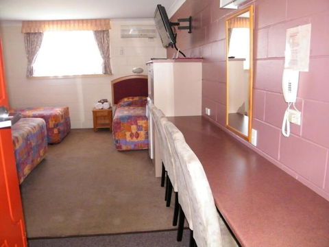 The Clansman Motel - Accommodation Guide 4