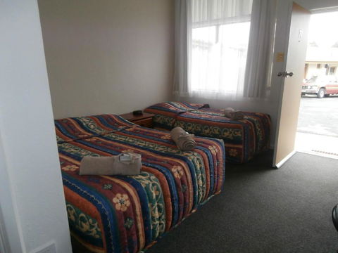 Golden Hills Motel - Accommodation Asia 3