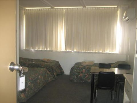 Golden Hills Motel - Accommodation Asia 5