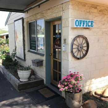 Oasis Motel Peak Hill - Accommodation Guide 0