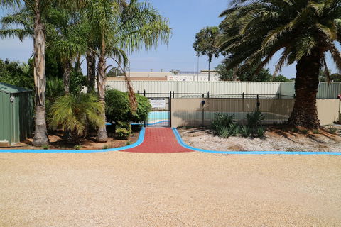 Renmark Motor Inn Motel - Accommodation Asia 3