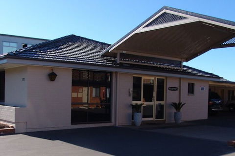 Ben Chifley Motor Inn - Accommodation Asia 3