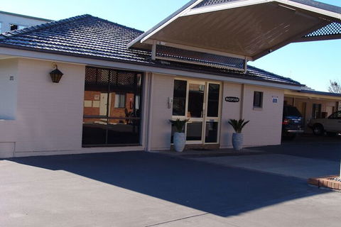 Ben Chifley Motor Inn - Accommodation Asia 1