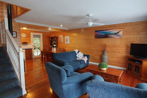 Sails Elegant Spacious Beach Villa - Accommodation Asia 2