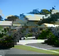 Pepper Tree Cabins - Accommodation Guide