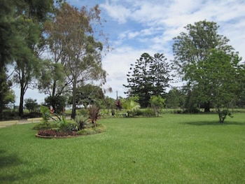 Yarrahapinni Homestead - Accommodation Asia 1