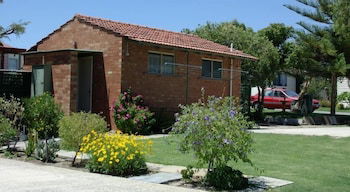 Acclaim Kingsway Tourist Park - Accommodation Guide 1