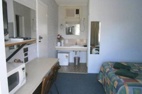Nhill Holiday Inn - Accommodation Asia 2