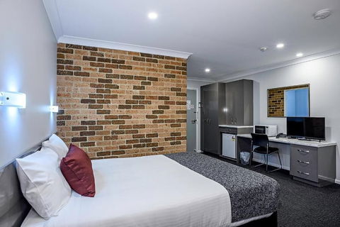 Bushmans Motor Inn - Accommodation Asia 5