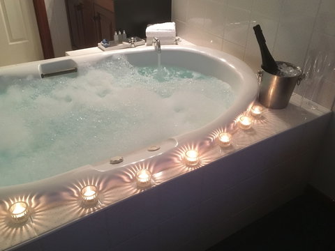 Wine And Roses B&B - Accommodation China 6