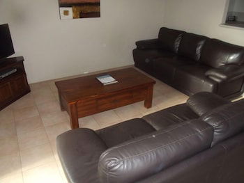 Pelican Shore Villas - Accommodation Asia 4