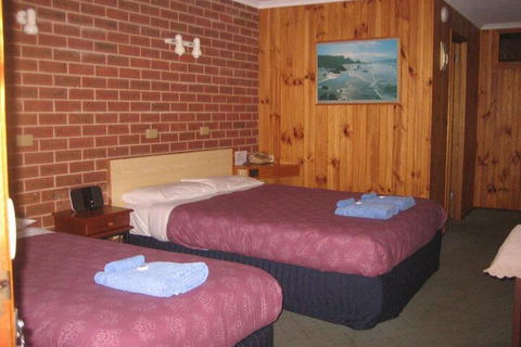 Orbost Country Road Motor Inn - Accommodation Guide 3