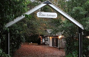 Tudor Cottages Mt Dandenong - Accommodation Asia 1