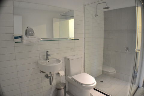 Royal Stays Apartments Docklands - Accommodation Asia 5