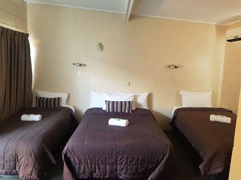 Windsor Hotel Dalby - Accommodation Asia 1