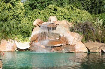 Luxury Apartments At Brookleigh - Accommodation Asia 5