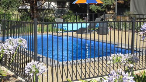 Castle Creek Motel - Accommodation Asia 3