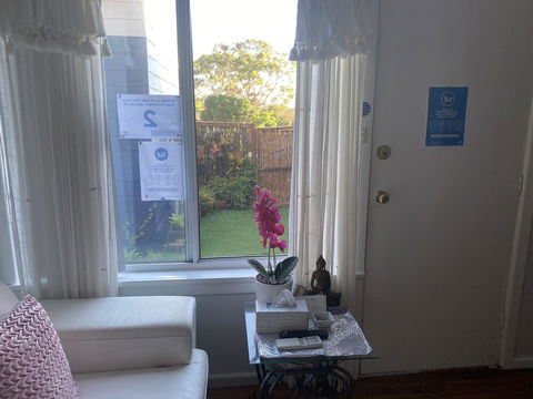 Sydney Executive Garden Apartments - Accommodation Guide 6