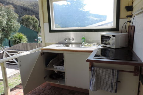 Snug As A Bug Motel - Accommodation Guide 3