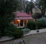 Sinnamons Cottage - Accommodation Asia