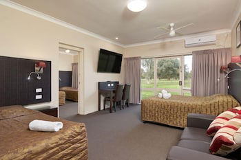 Australian Homestead - Accommodation Guide 6