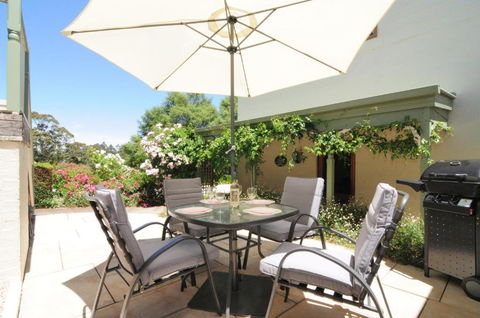 Daisy Cottage - Accommodation Guide 3
