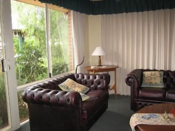 The Grandhouse York - Accommodation Guide 4