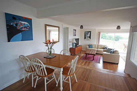 Seaview House Ulverstone - Accommodation Guide 4